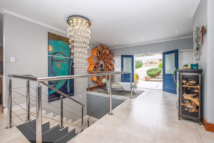 5 Bedroom Property for Sale in Murdock Valley Western Cape